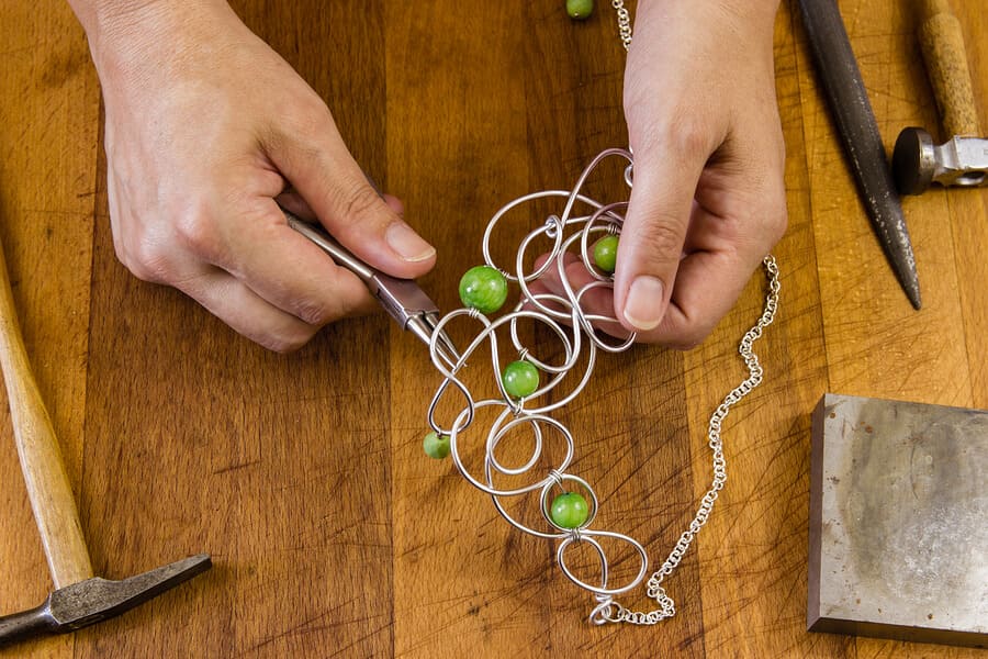 Hotový ručne robený šperk z kurzu Blestesk Handmade